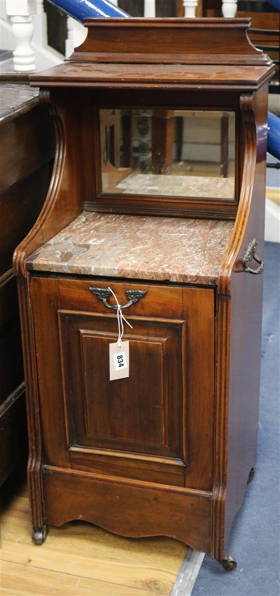 A late Victorian marble topped mahogany coal purdonium W.41cm